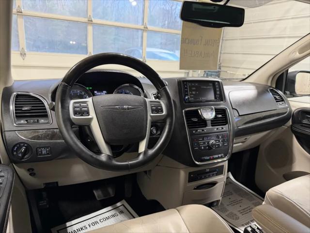 2014 Chrysler Town & Country Limited
