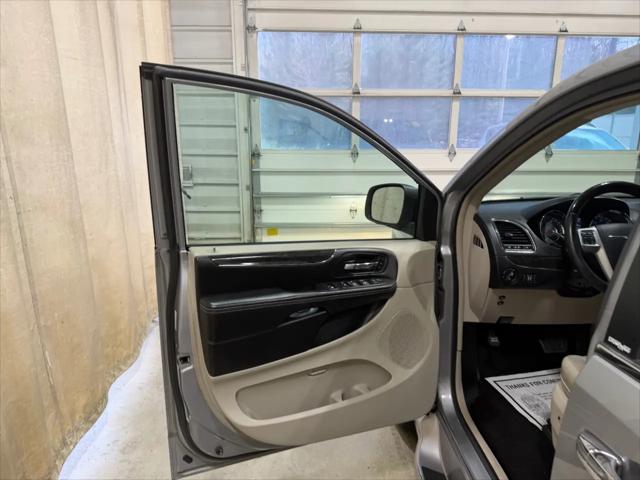 2014 Chrysler Town & Country Limited