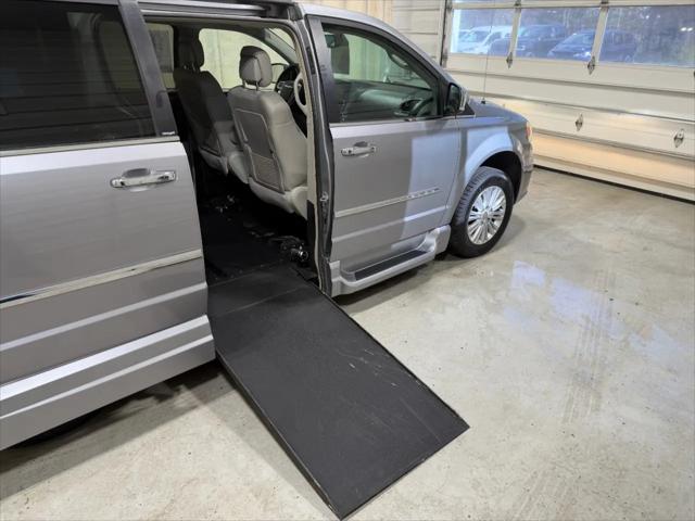 2014 Chrysler Town & Country Limited