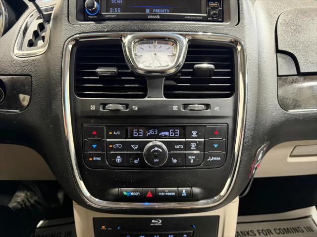 2014 Chrysler Town & Country Limited