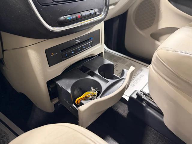 2014 Chrysler Town & Country Limited