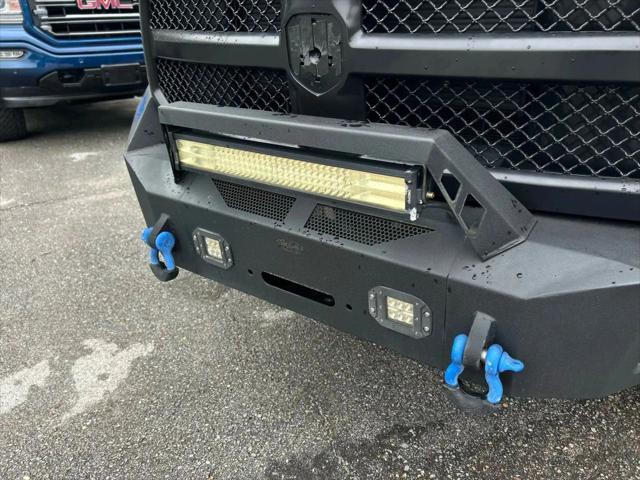 2019 Ram 1500 Classic SLT Crew Cab 4x2 6'4" Box