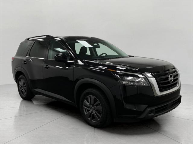 2024 Nissan Pathfinder SV 4WD for sale in Appleton, WI