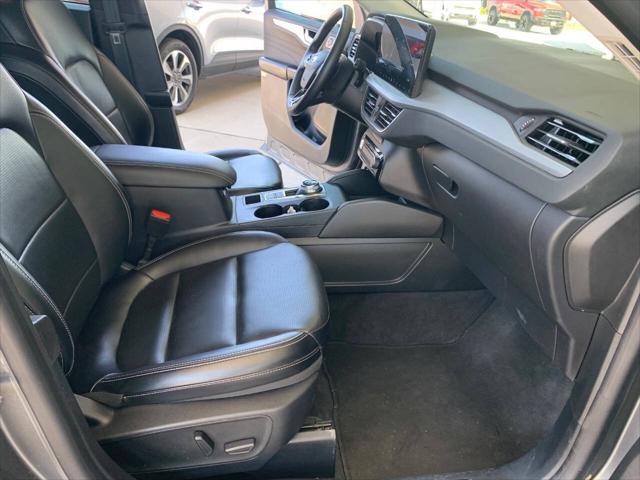 2024 Ford Escape Platinum