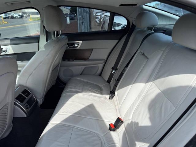 2013 Jaguar XF V6 SC