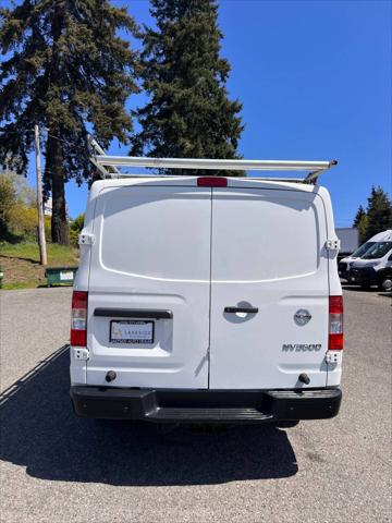 2021 Nissan 3500 SV Standard Roof V8