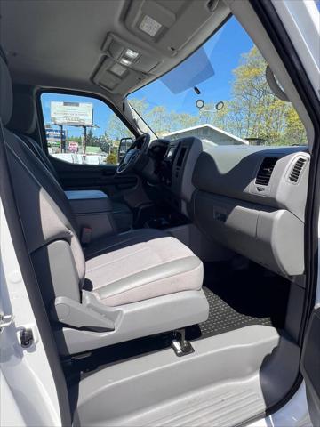 2021 Nissan 3500 SV Standard Roof V8