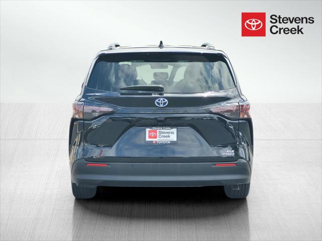 2024 Toyota Sienna XLE