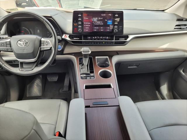 2024 Toyota Sienna XLE