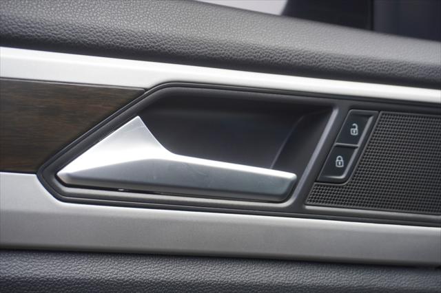 2022 Volkswagen Atlas 2.0T SE w/Technology