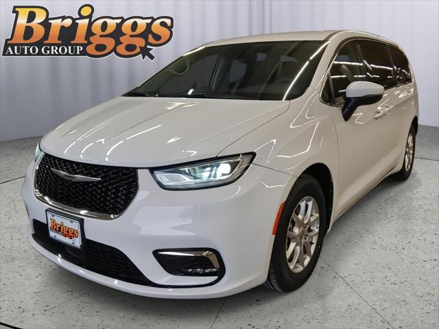 2023 Chrysler Pacifica Touring L for sale in Manhattan, KS
