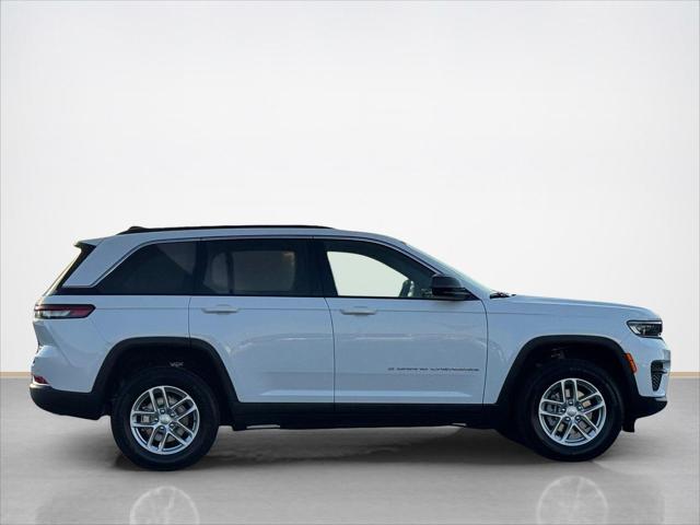 2026 Jeep Grand Cherokee Laredo 4x4