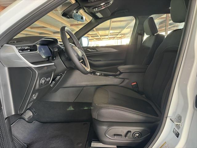 2026 Jeep Grand Cherokee Laredo 4x4