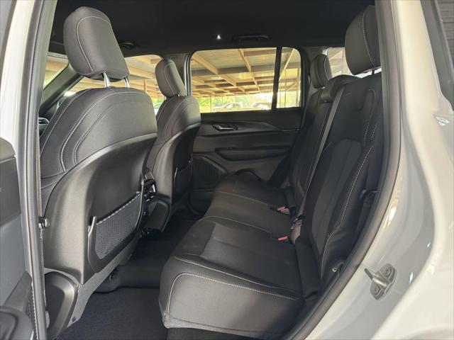 2026 Jeep Grand Cherokee Laredo 4x4