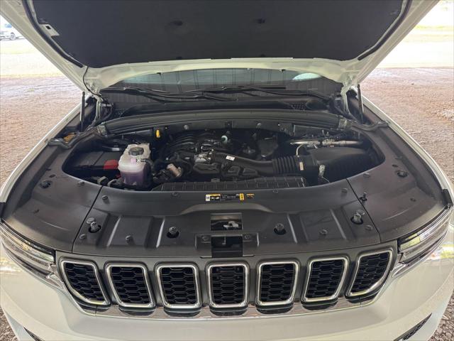2026 Jeep Grand Cherokee Laredo 4x4