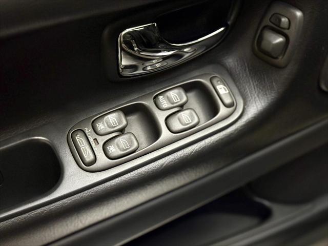 2004 Volvo C70 HT