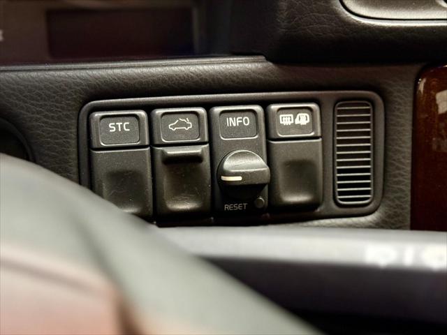 2004 Volvo C70 HT