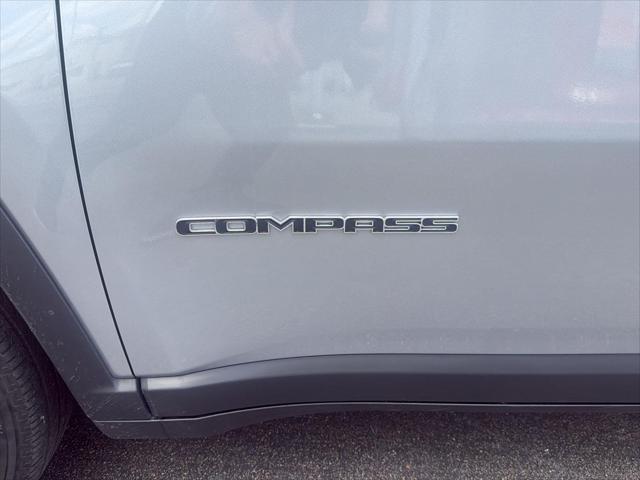 2023 Jeep Compass Latitude Lux FWD