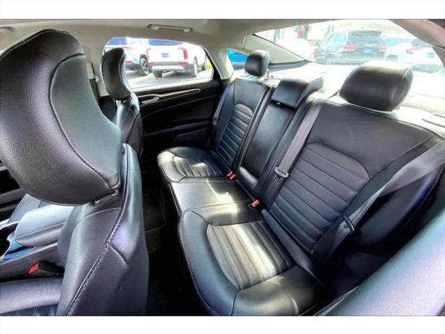 2016 Ford Fusion SE