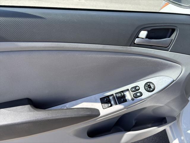 2017 Hyundai Accent SE