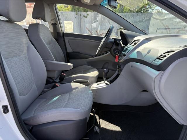 2017 Hyundai Accent SE