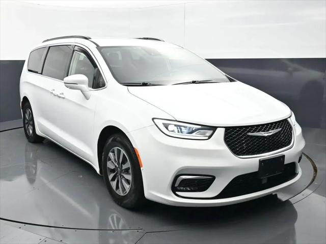 2022 Chrysler Pacifica Hybrid Touring L for sale in New Orleans, LA