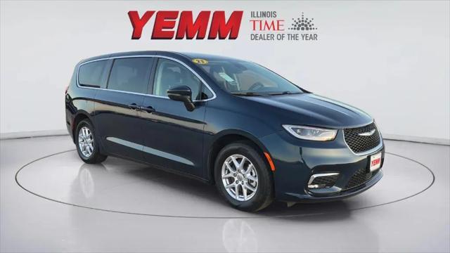 2023 Chrysler Pacifica Touring L for sale in Galesburg, IL