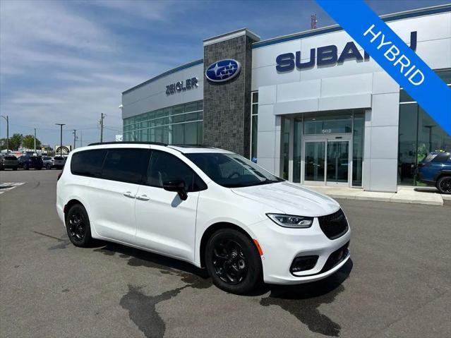 2024 Chrysler Pacifica Hybrid Premium S Appearance Pkg for sale in Fort Wayne, IN