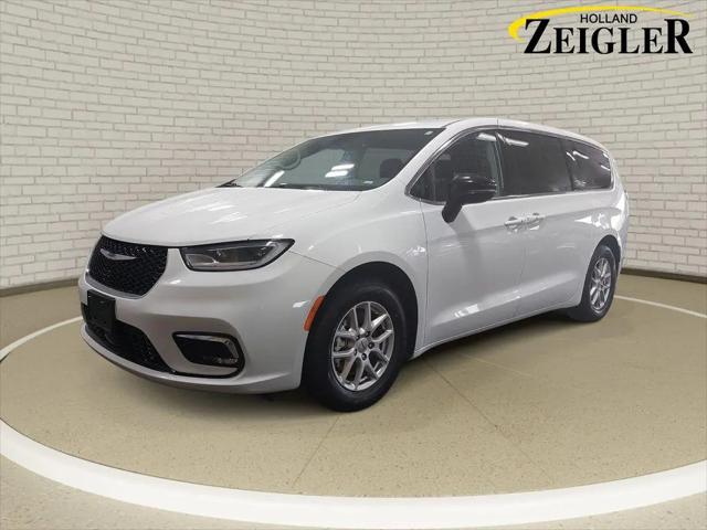 2024 Chrysler Pacifica Touring L for sale in Holland, MI