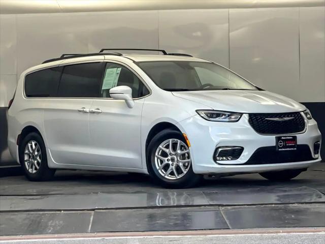 2022 Chrysler Pacifica Touring L for sale in Stockton, CA