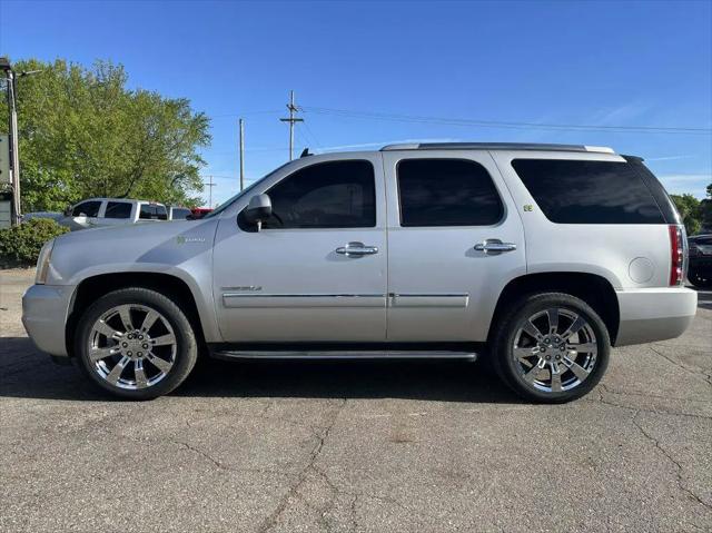 2011 GMC Yukon Hybrid Denali for sale in Perry, MI