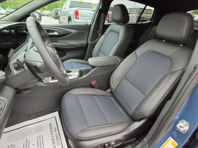 2026 Buick NV Preferred FWD