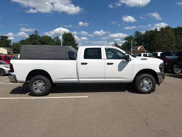 2026 RAM Ram 3500 RAM 3500 TRADESMAN CREW CAB 4X4 8 BOX