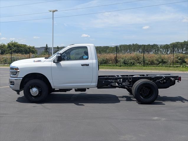 2026 RAM 3500 Chassis RAM 3500 TRADESMAN CHASSIS REGULAR CAB 4X4 60 CA