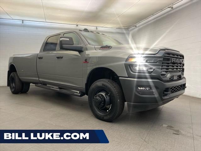2026 RAM Ram 3500 RAM 3500 TRADESMAN CREW CAB 4X4 8 BOX