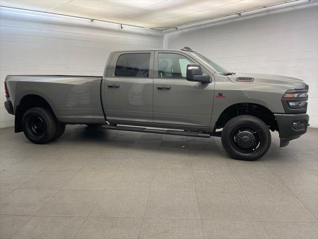 2026 RAM Ram 3500 RAM 3500 TRADESMAN CREW CAB 4X4 8 BOX