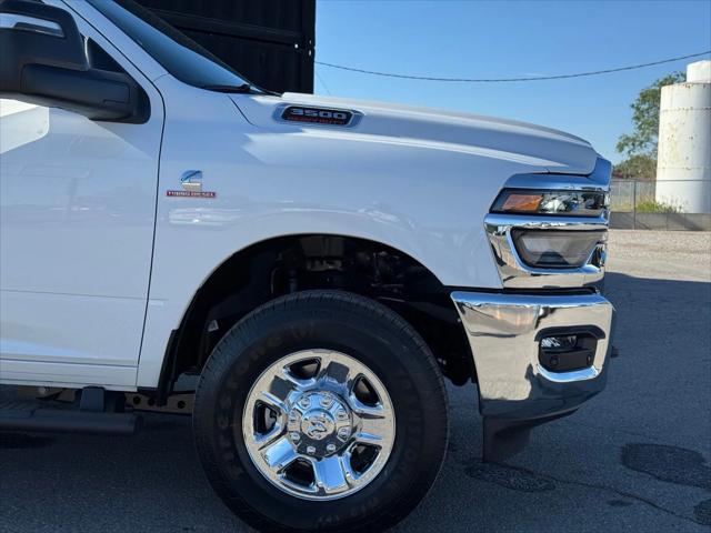 2026 RAM Ram 3500 RAM 3500 TRADESMAN REGULAR CAB 4X4 8 BOX