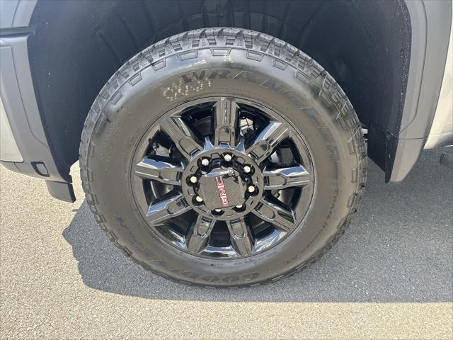 2026 GMC Sierra 3500HD Crew Cab, Long Bed, AT4 Dual Rear Wheel, 4WD