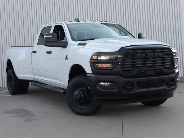 2026 RAM Ram 3500 RAM 3500 TRADESMAN CREW CAB 4X4 8 BOX