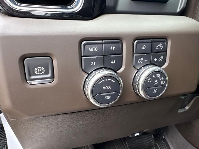 2025 GMC Sierra 2500HD 4WD Crew Cab Standard Bed Denali