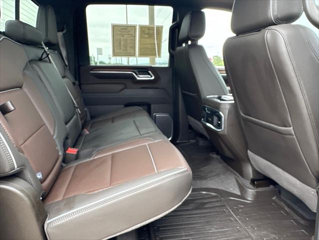 2025 GMC Sierra 2500HD 4WD Crew Cab Standard Bed Denali