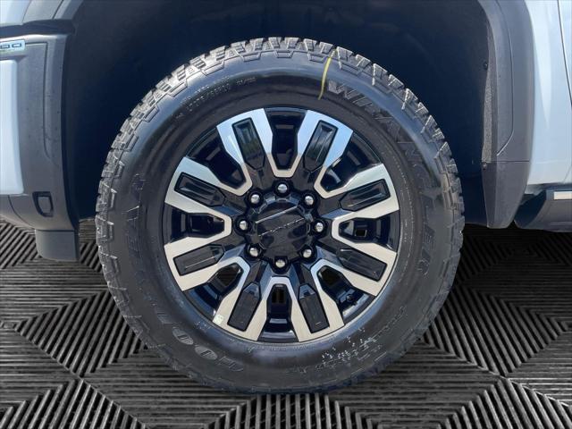 2026 GMC Sierra 2500HD Crew Cab, Standard Bed, Denali Ultimate, 4WD