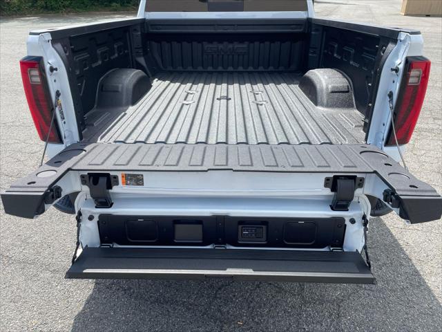 2026 GMC Sierra 2500HD Crew Cab, Standard Bed, Denali Ultimate, 4WD