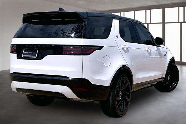 2025 Land Rover Discovery P300 Dynamic SE
