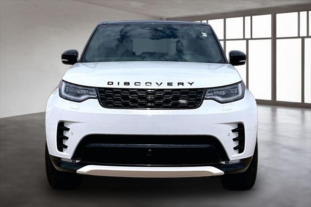 2025 Land Rover Discovery P300 Dynamic SE