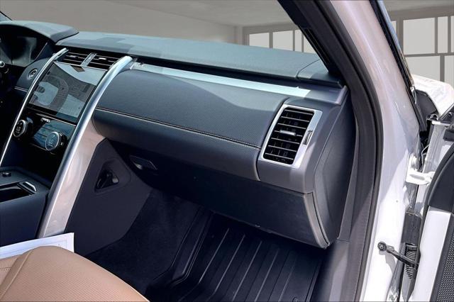 2025 Land Rover Discovery P300 Dynamic SE