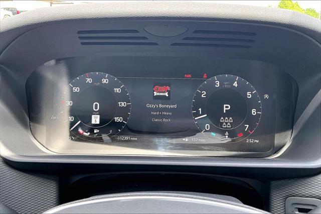 2025 Land Rover Discovery P300 Dynamic SE