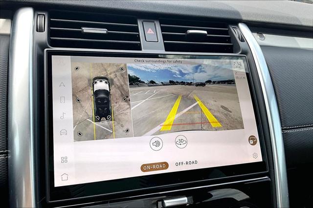 2025 Land Rover Discovery P300 Dynamic SE