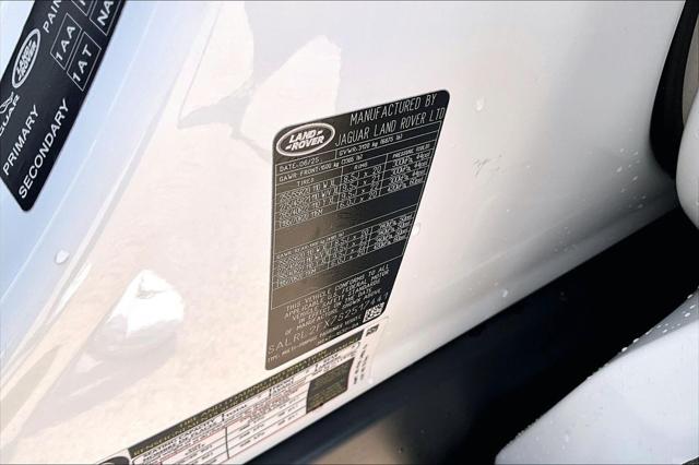 2025 Land Rover Discovery P300 Dynamic SE