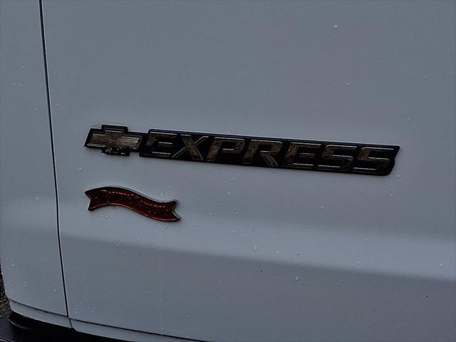 2019 Chevrolet Express LT